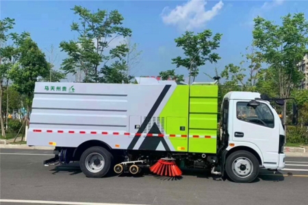 貴陽(yáng)國(guó)六東風(fēng)凱普特洗掃車，5水5塵